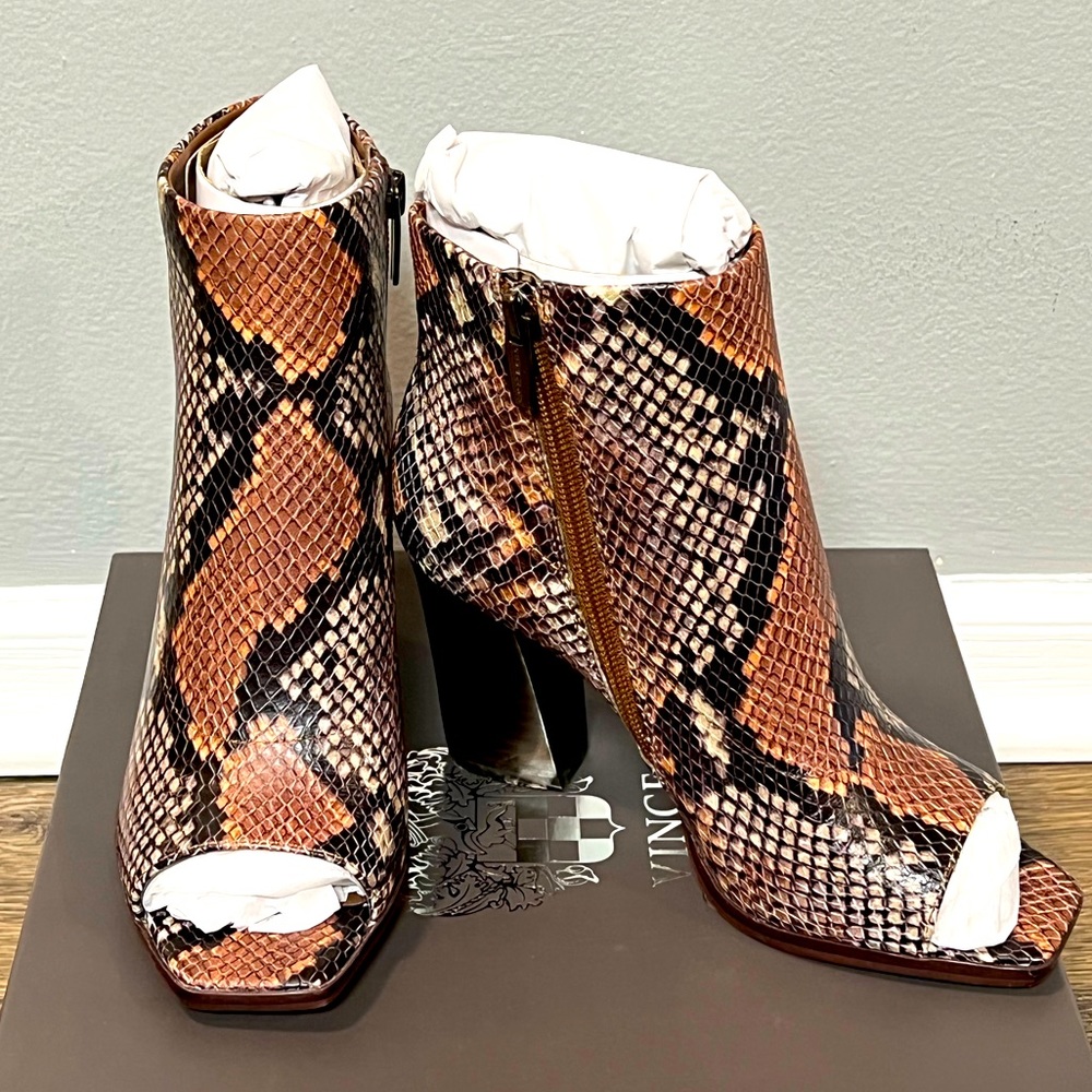 *NEW* VINCE CAMUTO Parindet Open Toe Bootie